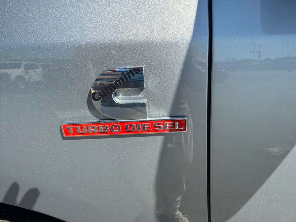 Used 2024 RAM 2500 Tradesman w/ Chrome Appearance Group image 9