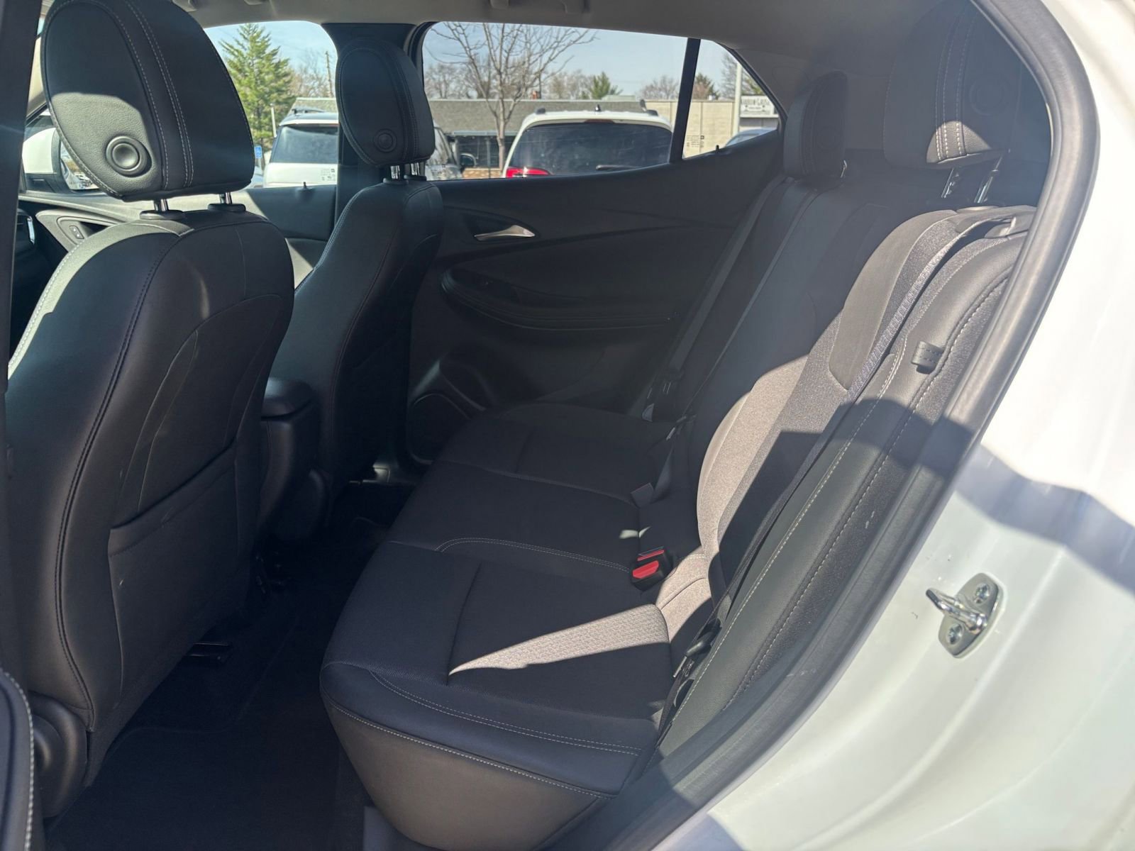 Used 2025 Buick Encore GX Preferred image 24