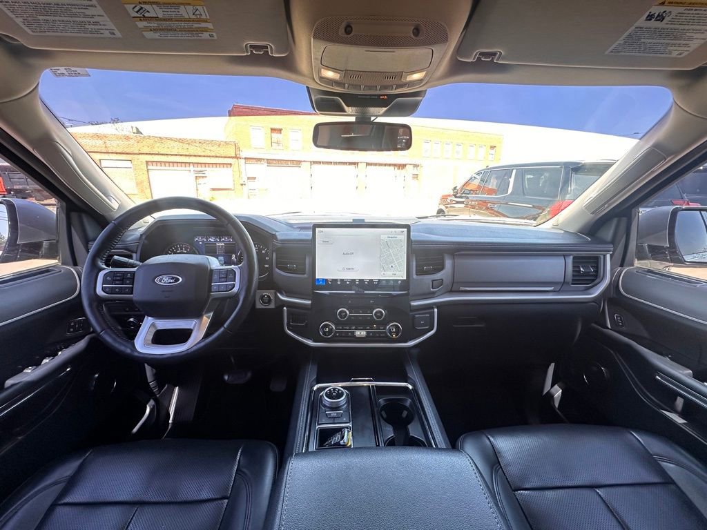 Used 2022 Ford Expedition XLT RWD image 18