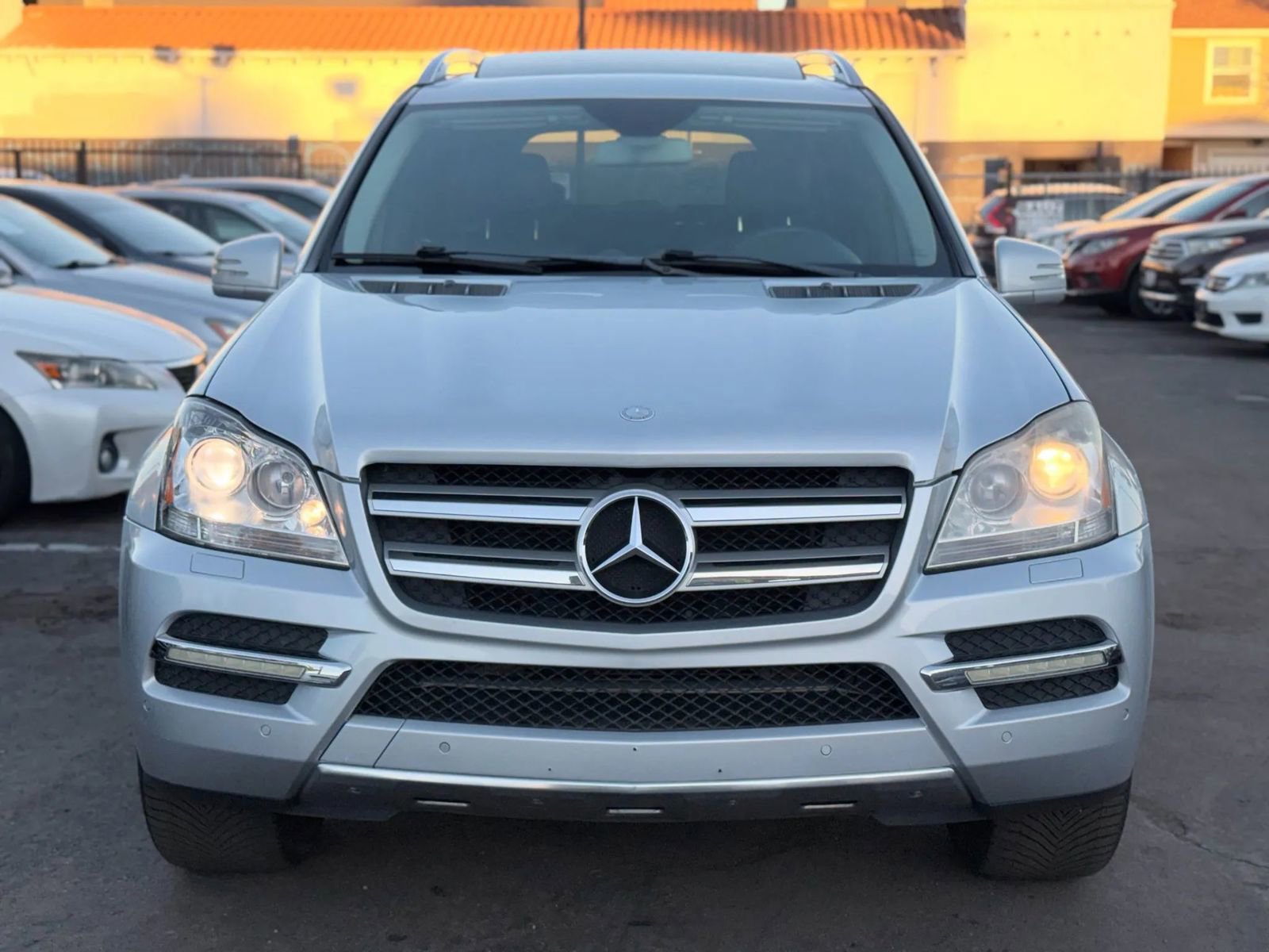 Used 2012 Mercedes-Benz GL 450 4MATIC image 3
