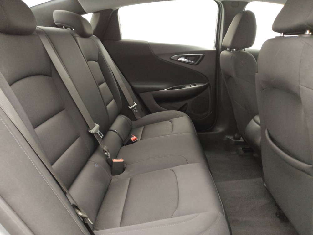 Used 2025 Chevrolet Malibu LS FWD image 19