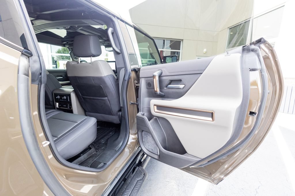Used 2025 GMC Hummer EV 2X w/ Extreme Off-Road Package AWD/4WD image 53