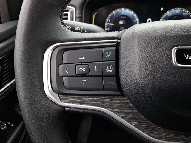 Used 2024 Jeep Wagoneer L Series II w/ Flexible Seating Group image 22