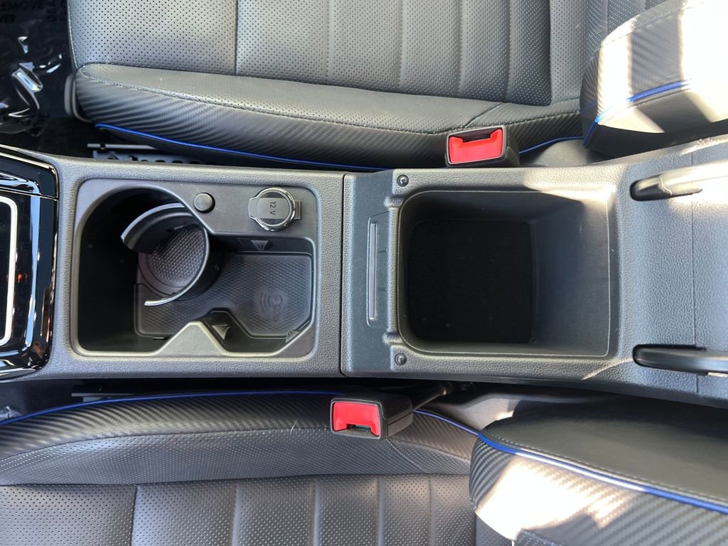 Certified 2024 Volkswagen Golf R image 27