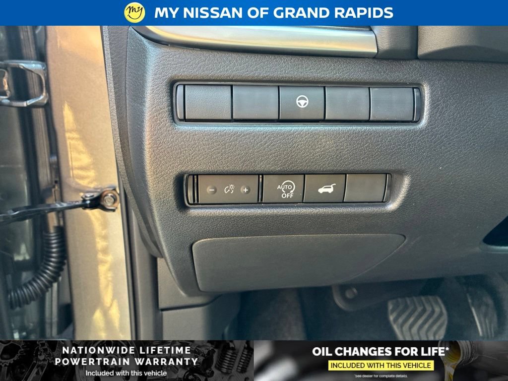 New 2026 Nissan Rogue SV AWD/4WD image 14
