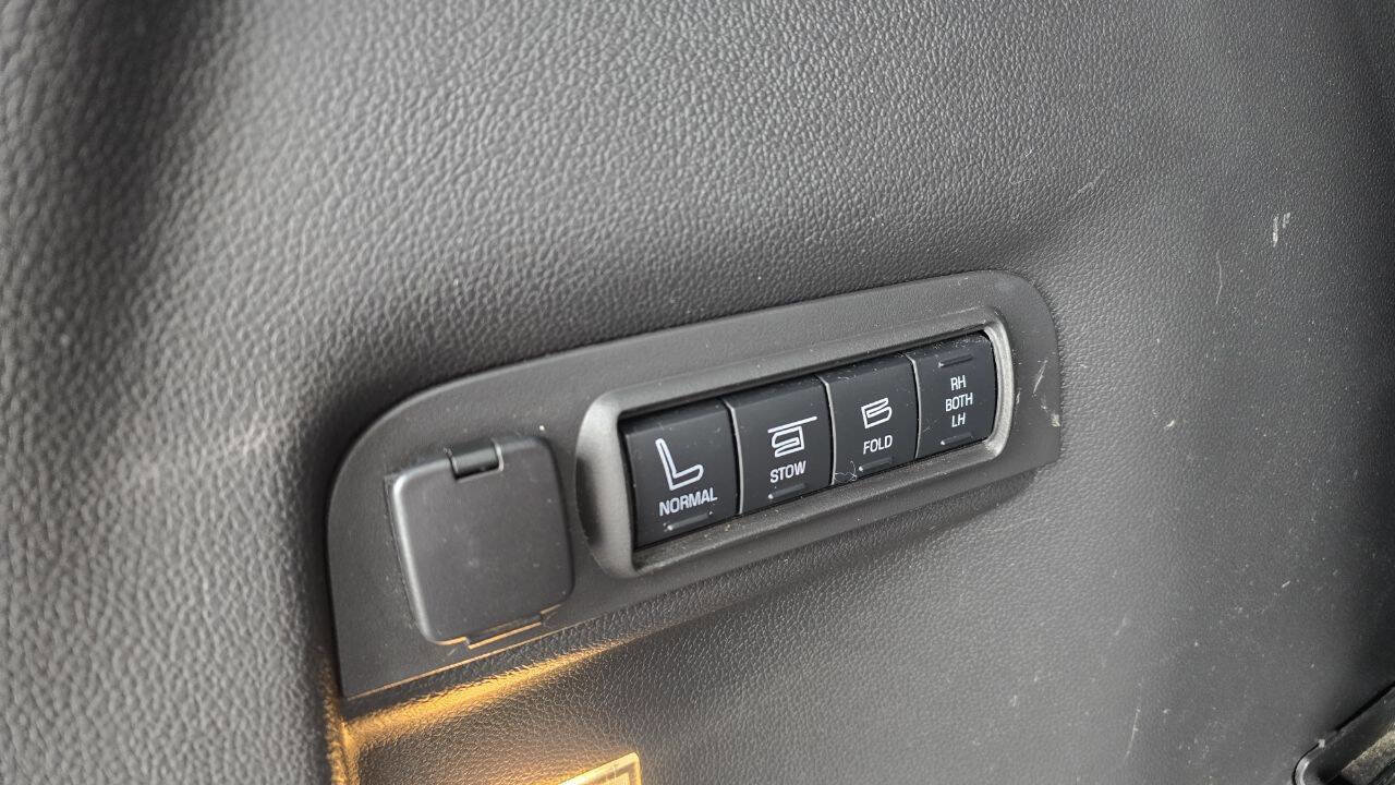 Used 2015 Ford Explorer Limited w/ Equipment Group 301A image 17