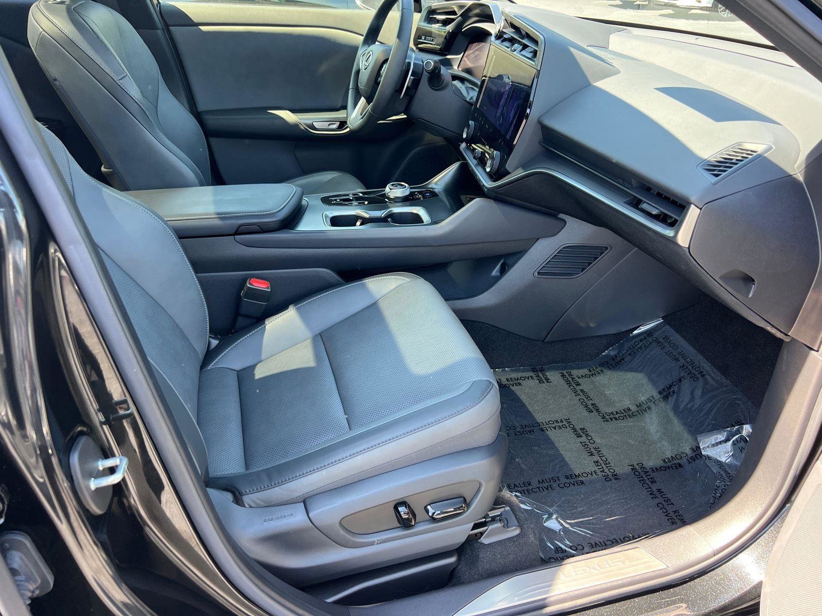 Used 2024 Lexus RZ 300e Premium w/ Accessory Package (Z1) image 14