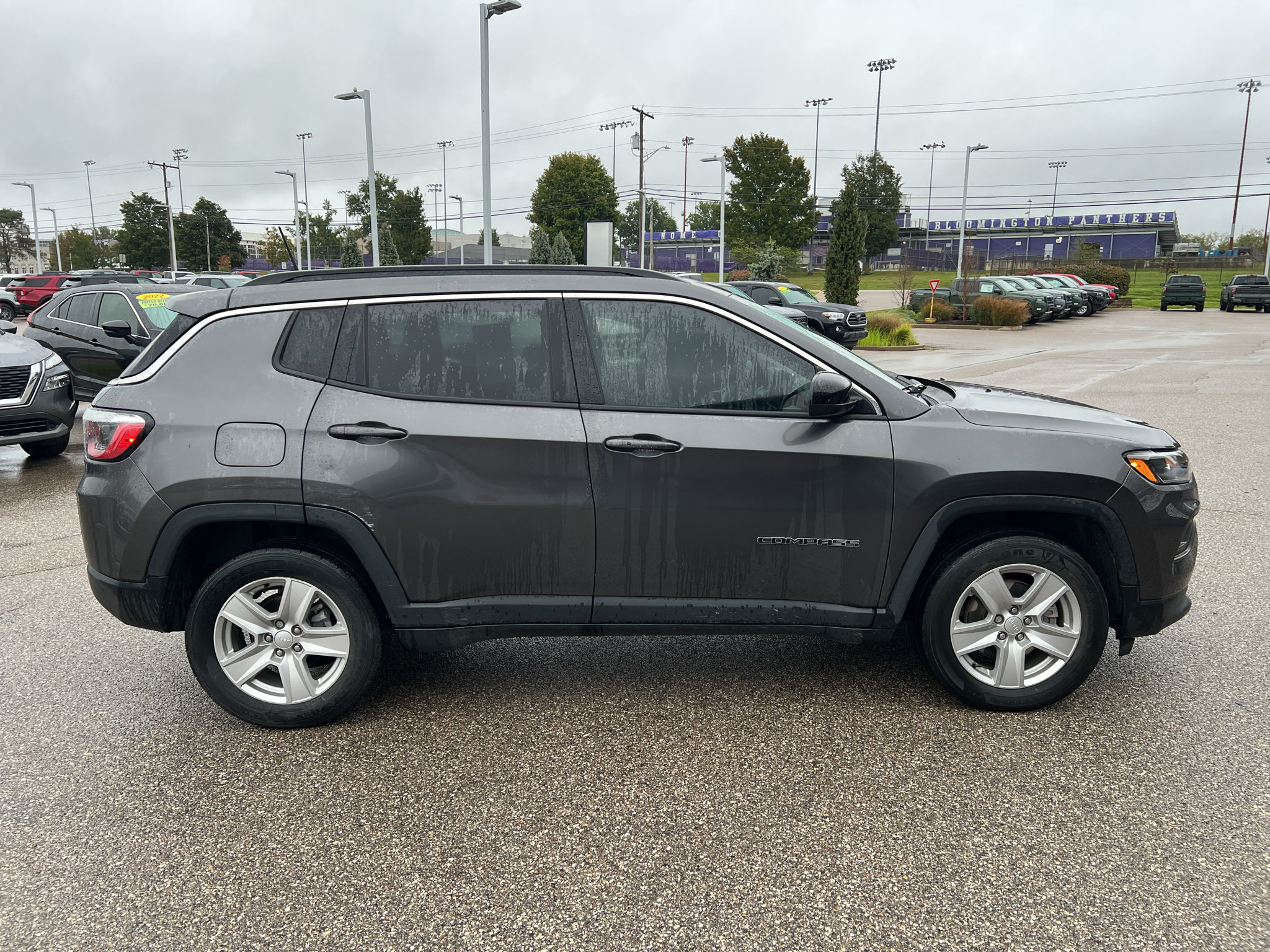 Used 2022 Jeep Compass Latitude w/ Sun and Sound Group AWD/4WD image 8