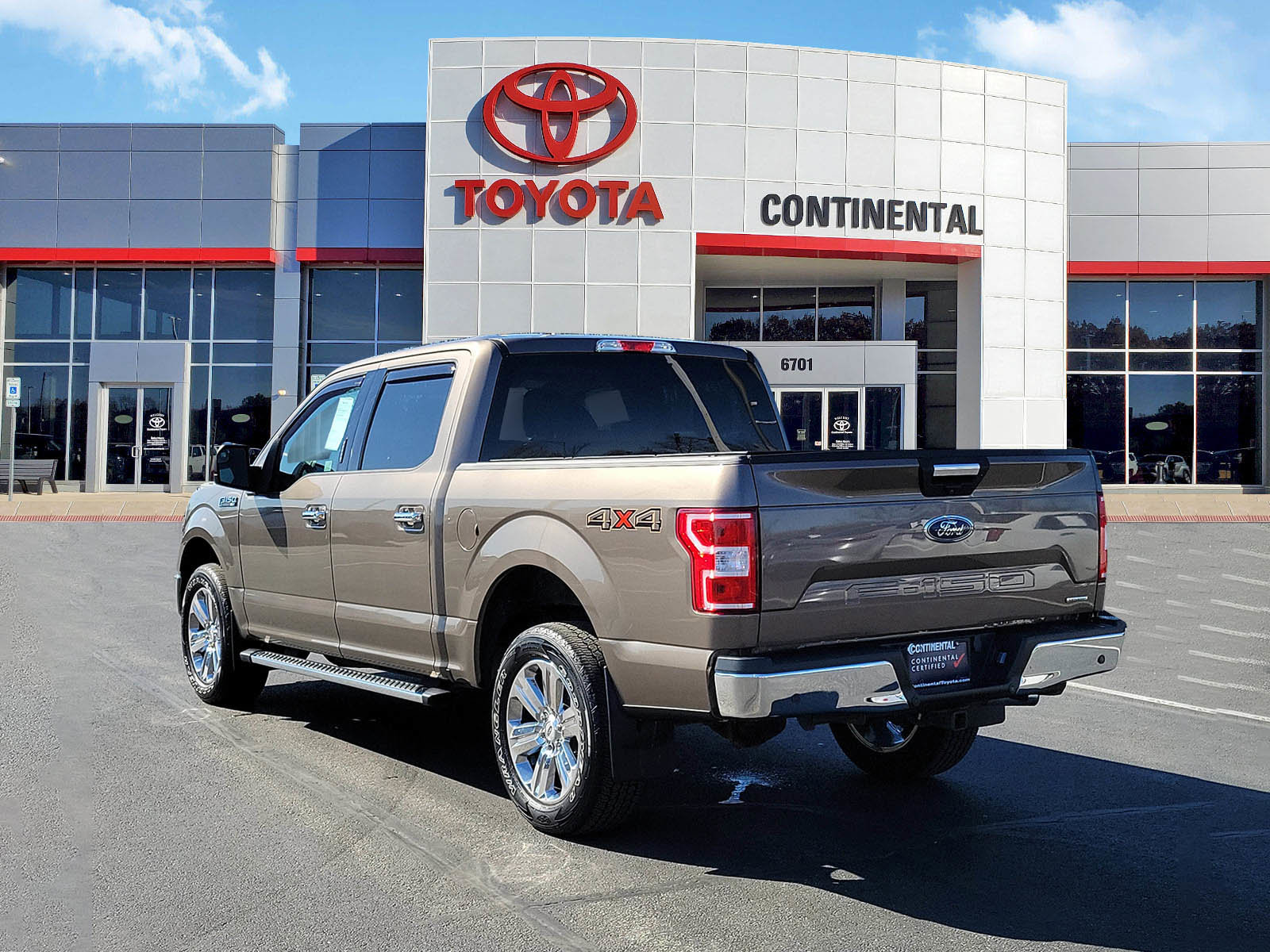 Used 2020 Ford F150 XLT w/ Equipment Group 301A Mid image 4