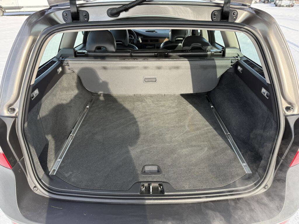 Used 2010 Volvo XC70 3.2 image 14