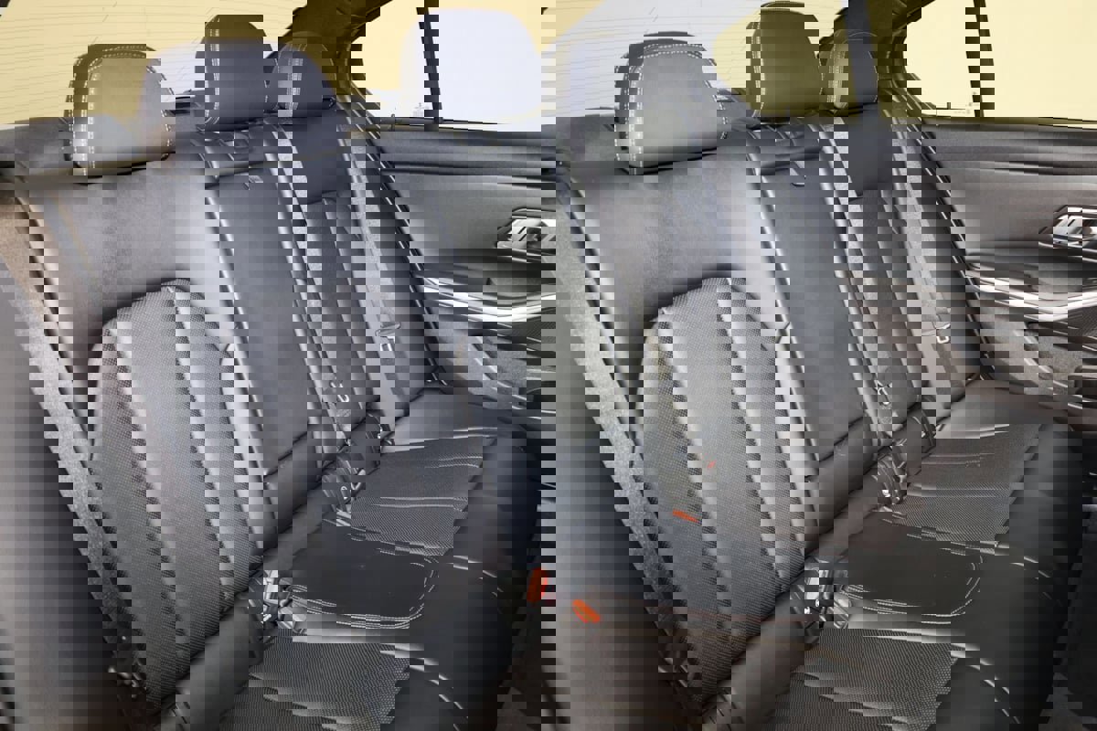 Used 2023 BMW 330e w/ M Sport Package image 34