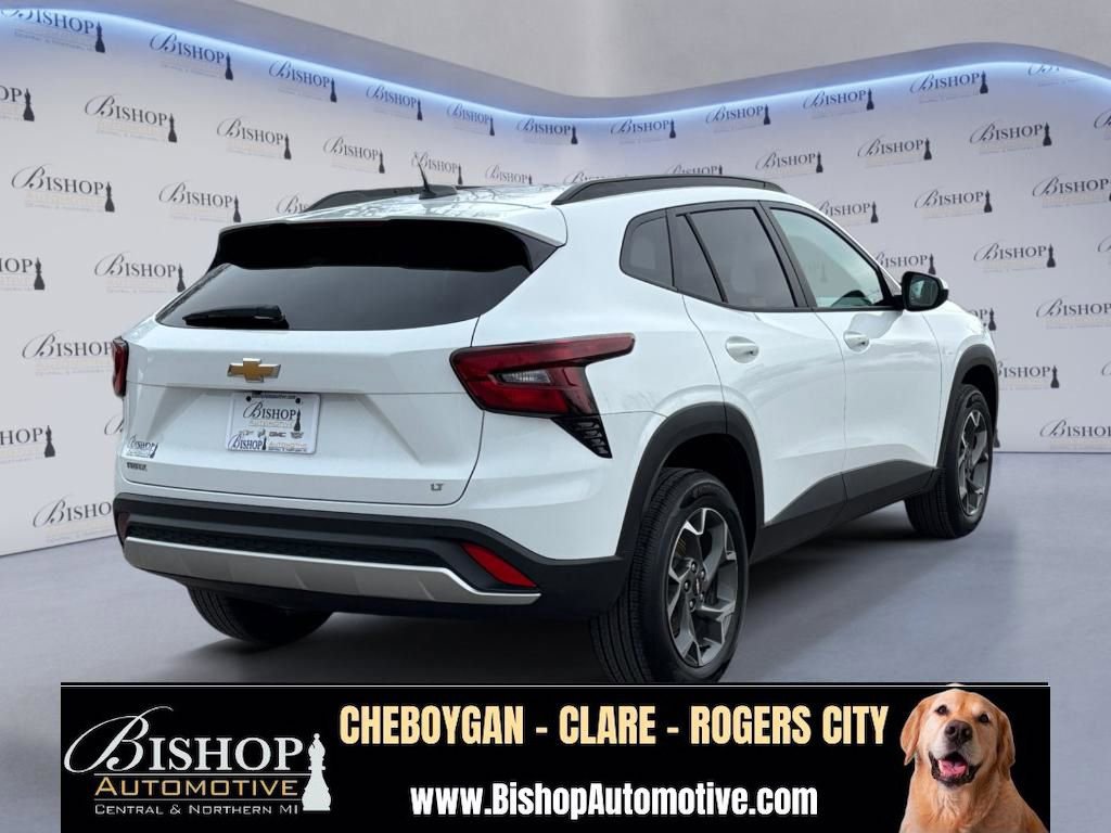 Used 2025 Chevrolet Trax LT w/ LT Convenience Package FWD image 22