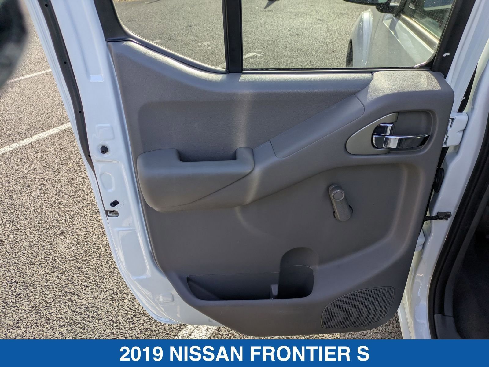 Used 2019 Nissan Frontier S image 28