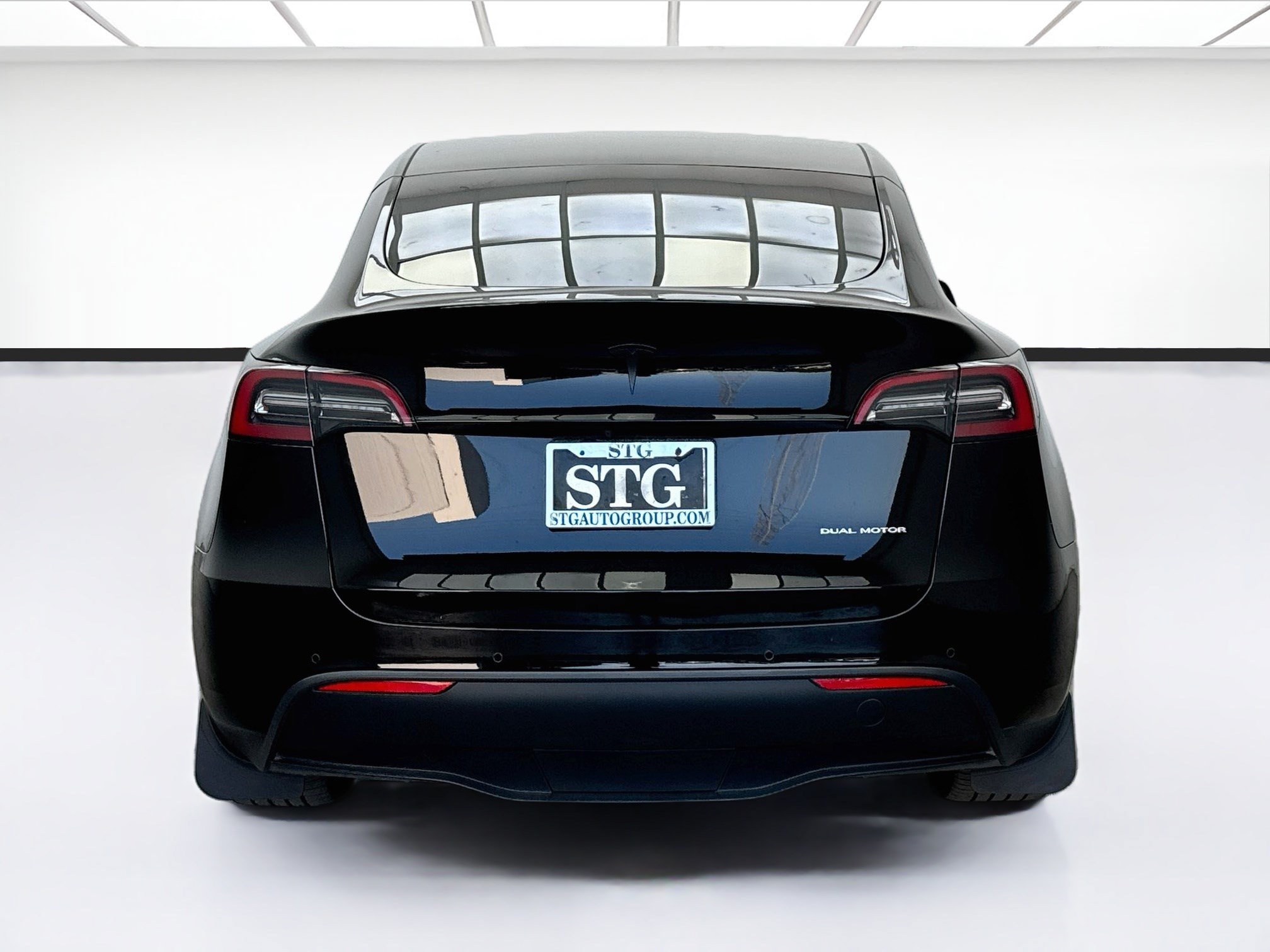Used 2022 Tesla Model Y Long Range AWD/4WD image 5