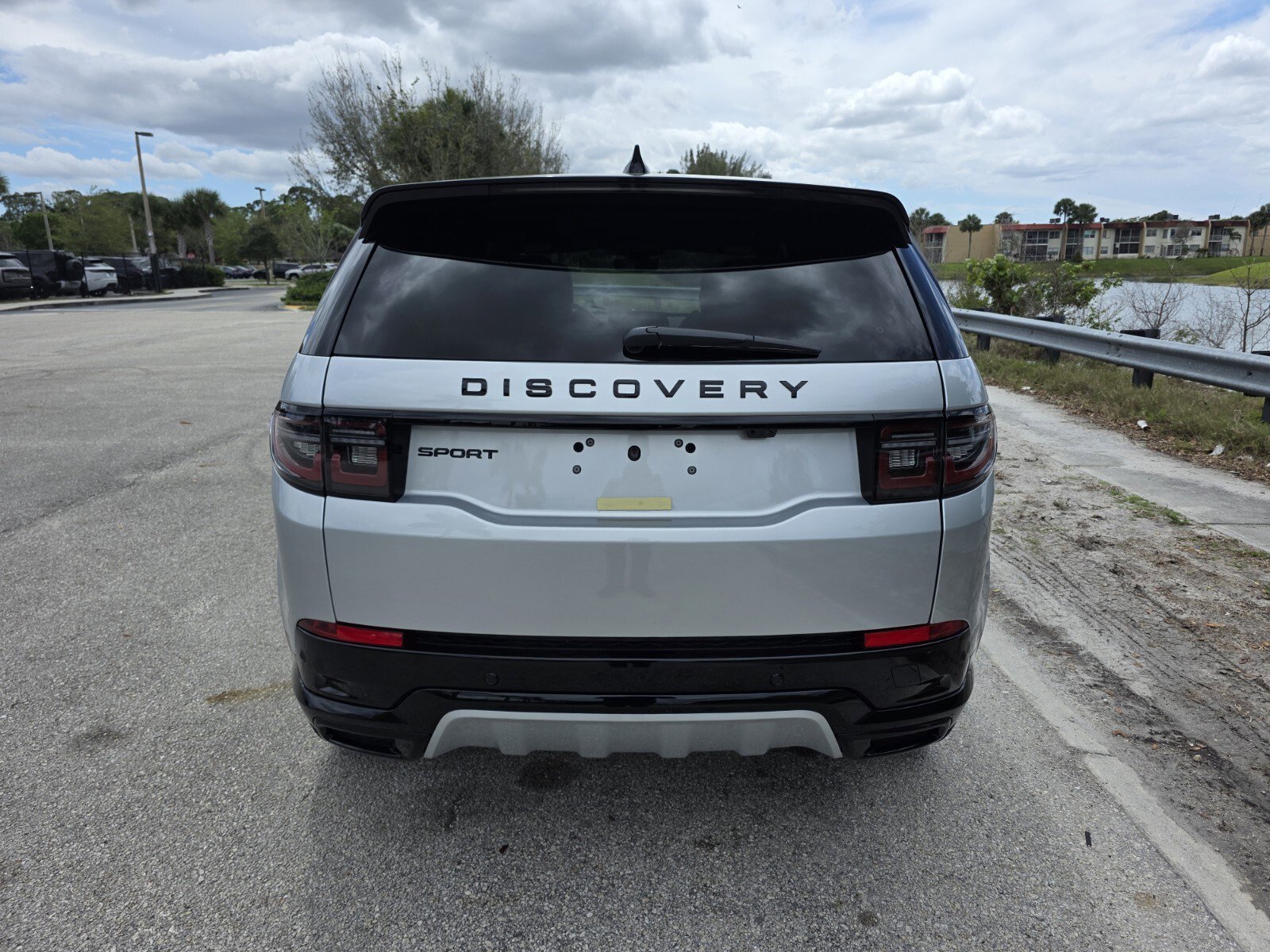 New 2026 Land Rover Discovery Sport Landmark AWD/4WD image 6