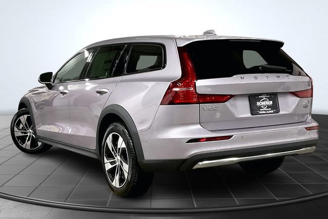 New 2026 Volvo V60 B5 Cross Country Plus w/ Climate Package AWD/4WD image 4