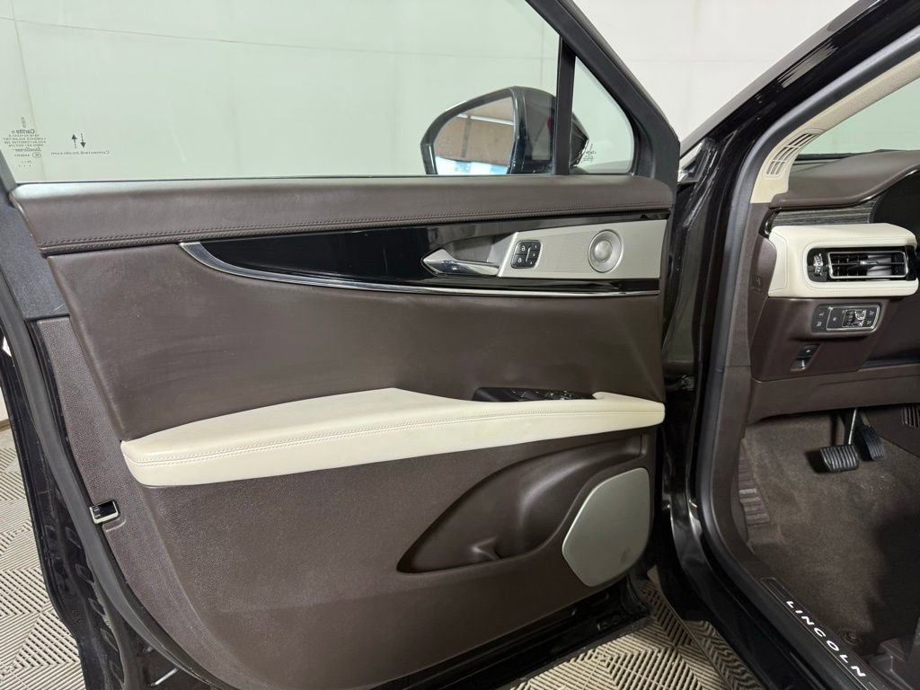Used 2022 Lincoln Nautilus Black Label AWD/4WD image 15