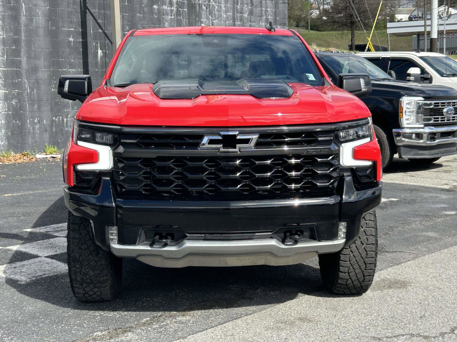 Used 2024 Chevrolet Silverado 1500 ZR2 w/ Technology Package image 8