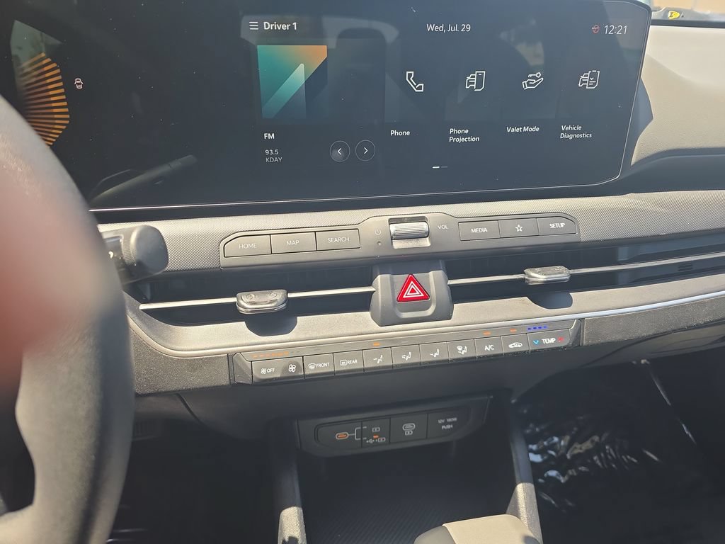 Used 2025 Kia K4 FWD image 12