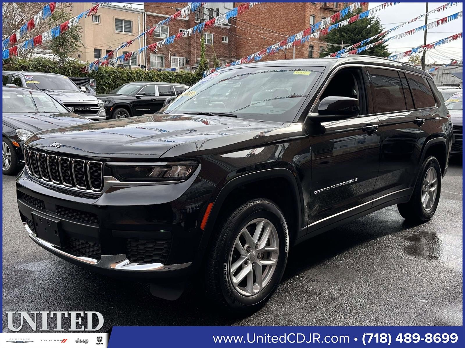Used 2023 Jeep Grand Cherokee L Laredo image 7
