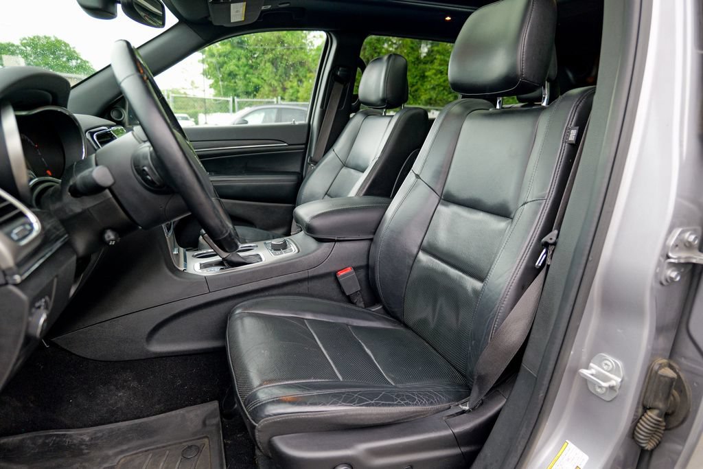 Used 2019 Jeep Grand Cherokee Limited w/ Luxury Group II AWD/4WD image 23