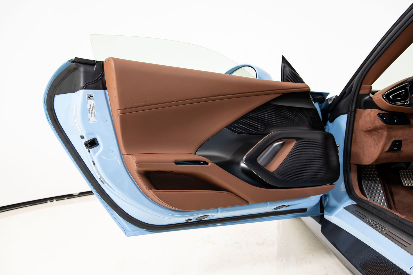 Certified 2025 Ferrari 12Cilindri RWD image 23