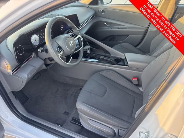 Used 2024 Hyundai Elantra SEL image 14