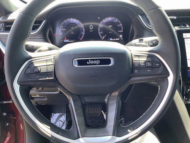 New 2025 Jeep Grand Cherokee Limited w/ Trailer Tow Package image 11