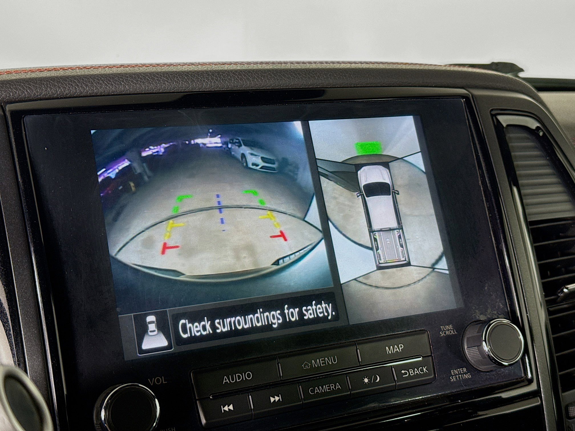 Used 2020 Nissan Titan PRO-4X w/ Pro-4x Convenience Package image 16