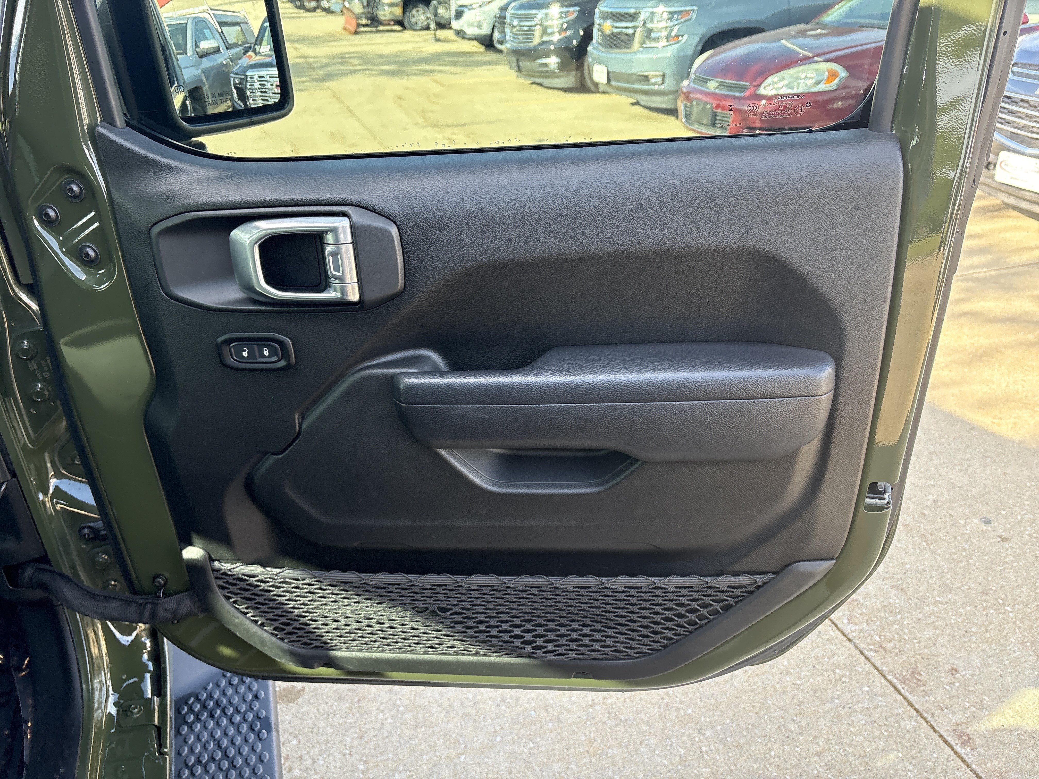 Used 2024 Jeep Wrangler Sport AWD/4WD image 14