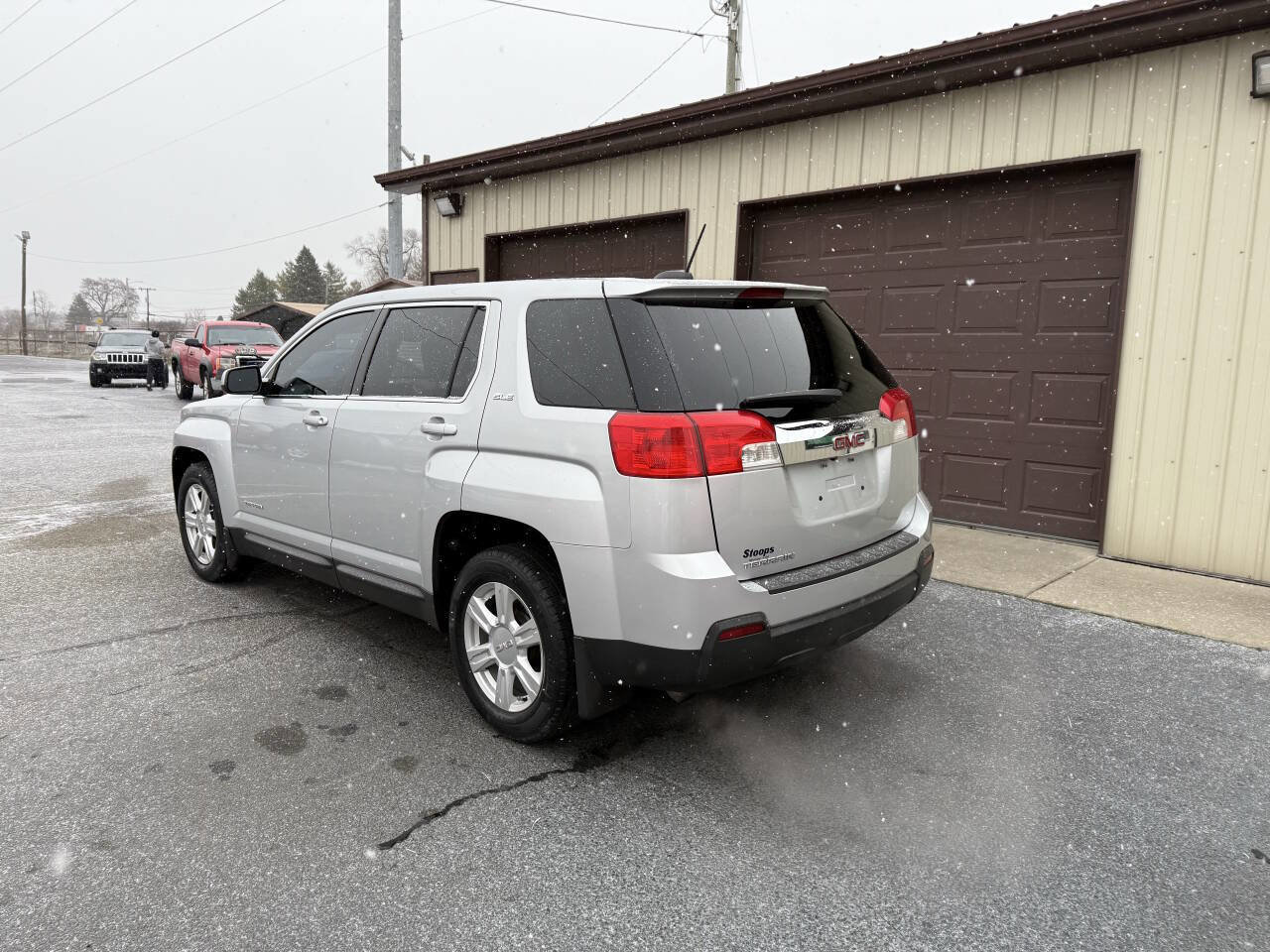 Used 2015 GMC Terrain SLE image 3