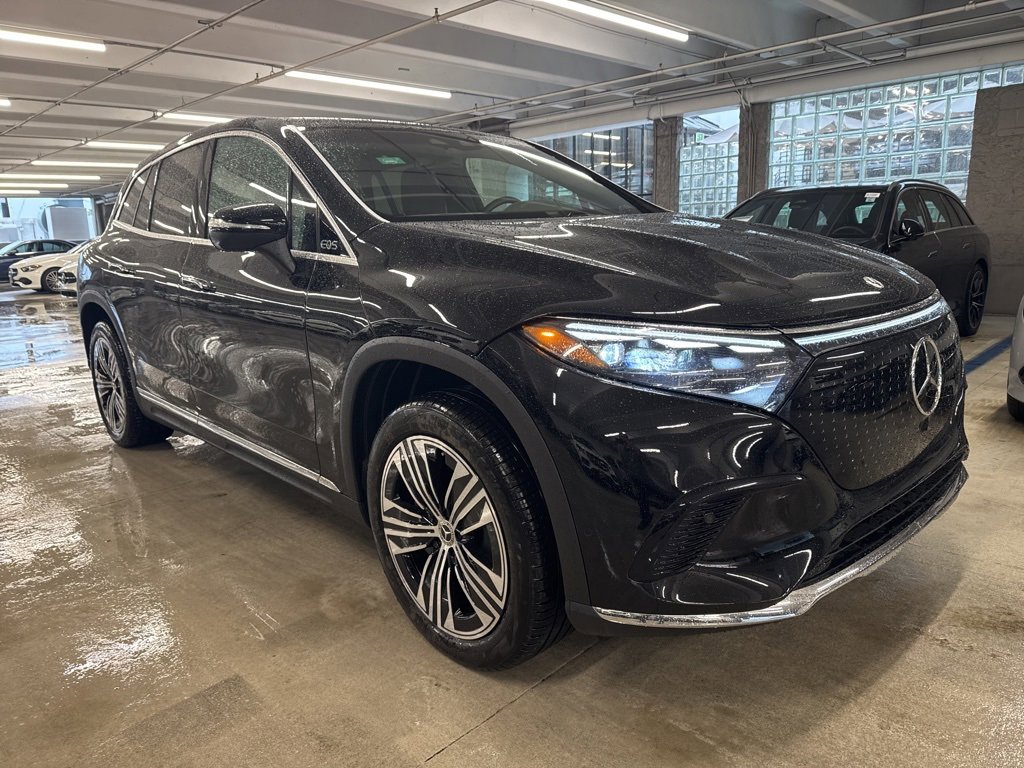 Used 2026 Mercedes-Benz EQS 400 4MATIC SUV image 3