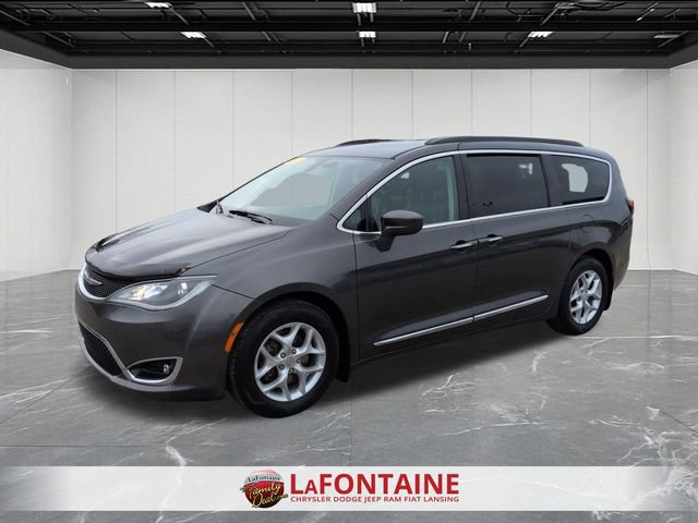 Used 2017 Chrysler Pacifica Touring-L w/ Tire & Wheel Group