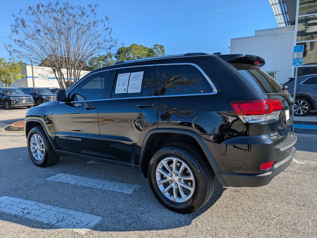 Used 2021 Jeep Grand Cherokee Laredo image 4