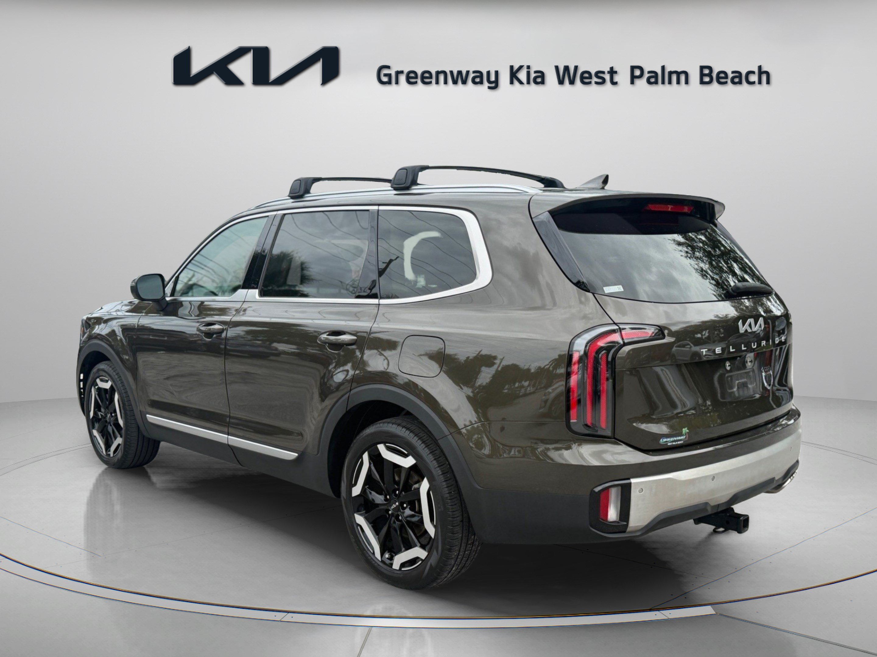 Certified 2024 Kia Telluride EX FWD image 5
