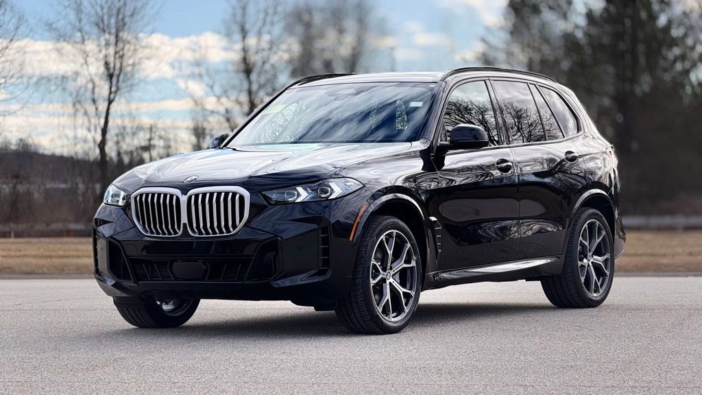 New 2026 BMW X5 xDrive40i w/ M Sport Package