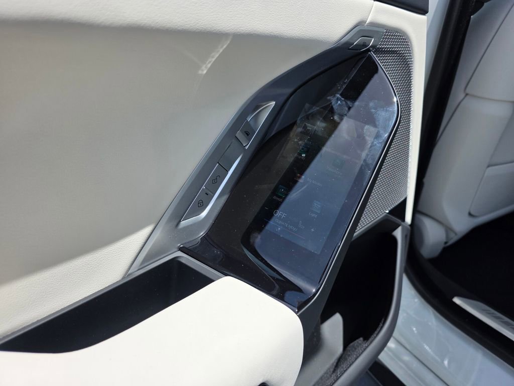 New 2026 BMW 760i xDrive w/ Executive Package image 13