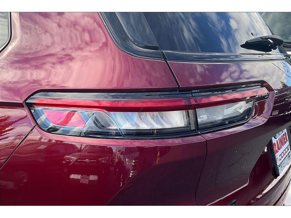 Used 2024 Jeep Grand Cherokee L Laredo image 30