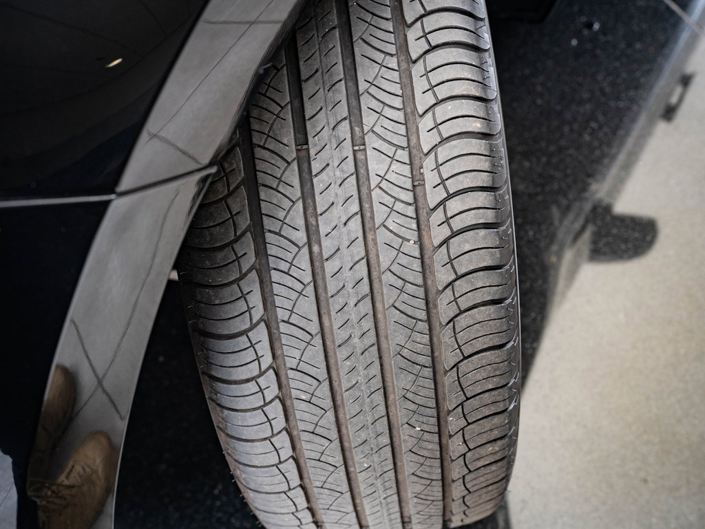 Used 2022 Land Rover Range Rover Velar S image 37