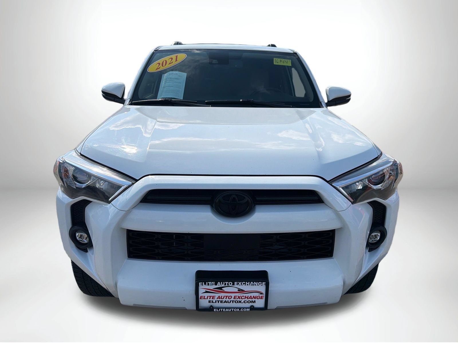 Used 2021 Toyota 4Runner SR5 Premium w/ Moonroof Package AWD/4WD image 10