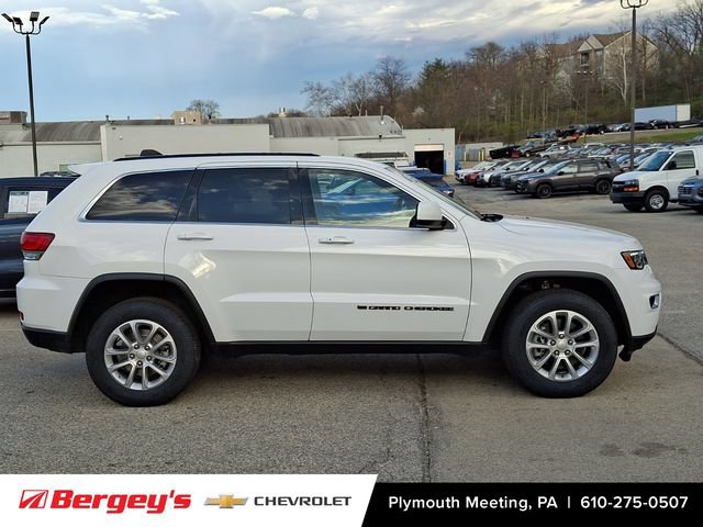 Used 2022 Jeep Grand Cherokee Laredo X AWD/4WD image 9