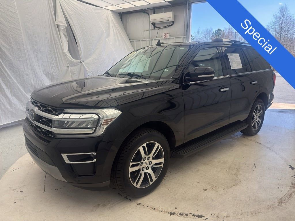 Used 2024 Ford Expedition Limited image 3
