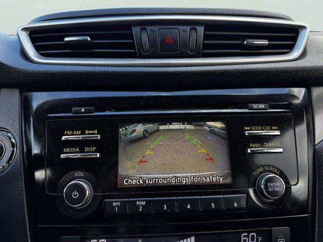 Used 2015 Nissan Rogue SV FWD image 28