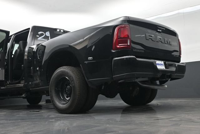 New 2026 RAM 3500 Laramie AWD/4WD image 73