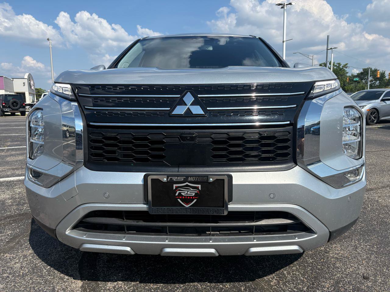 Used 2024 Mitsubishi Outlander FWD image 4
