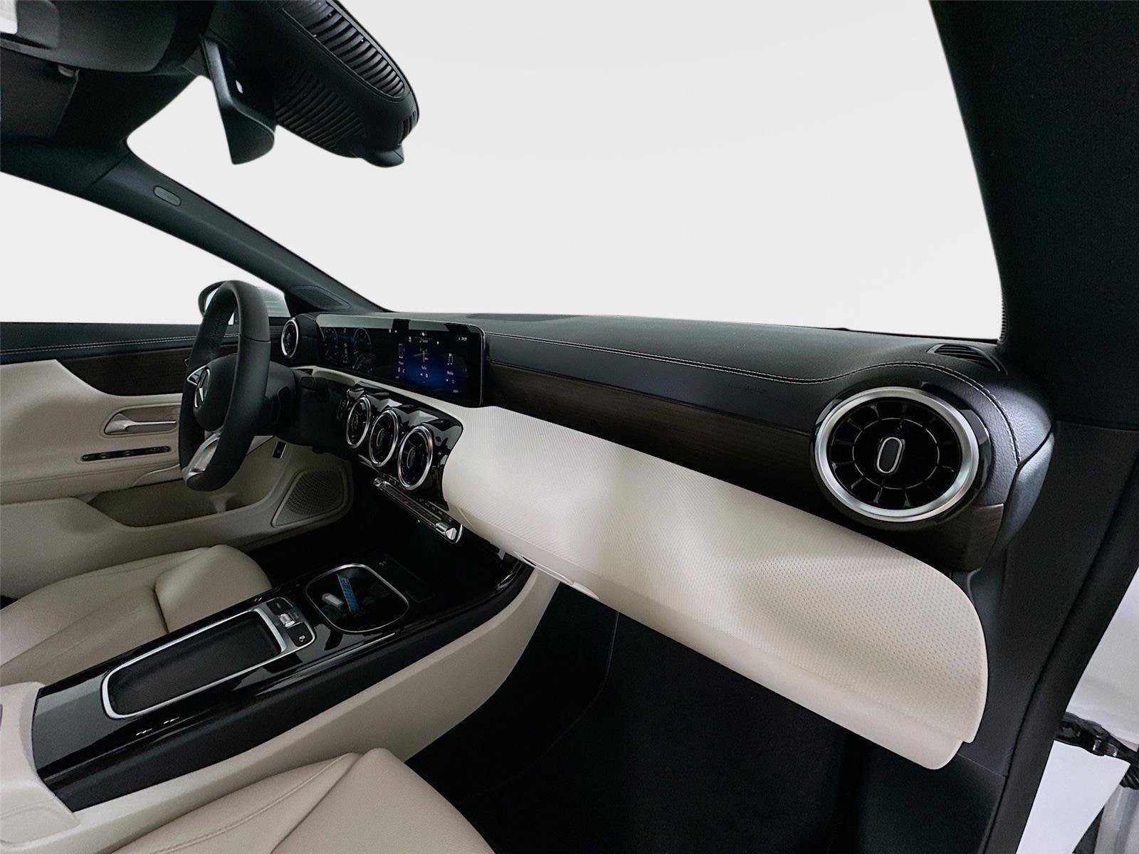 Certified 2026 Mercedes-Benz CLA 250 4MATIC image 37