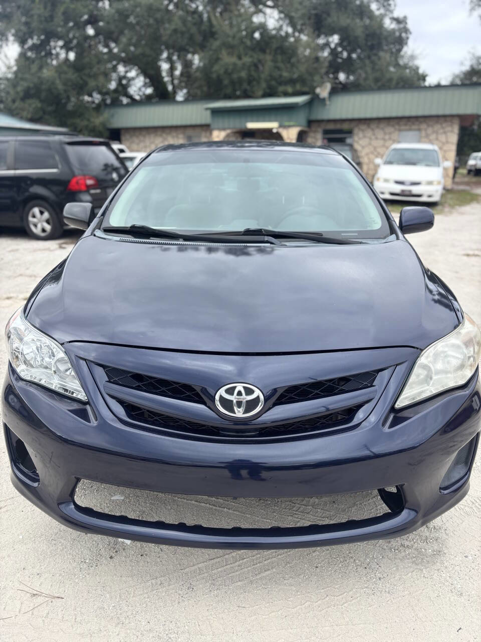 Used 2013 Toyota Corolla L FWD image 2