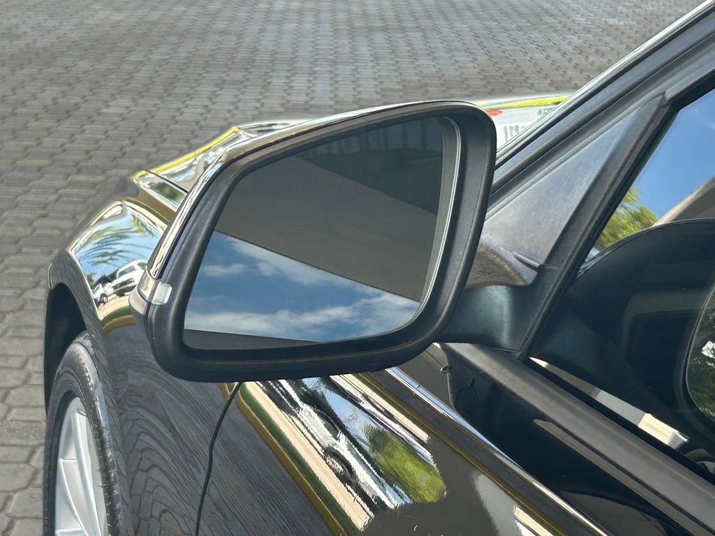 Used 2016 BMW 320i xDrive Sedan AWD/4WD image 15