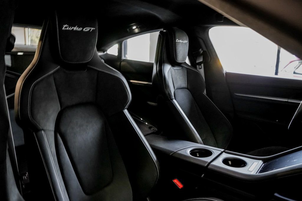 Certified 2025 Porsche Taycan Turbo GT image 32