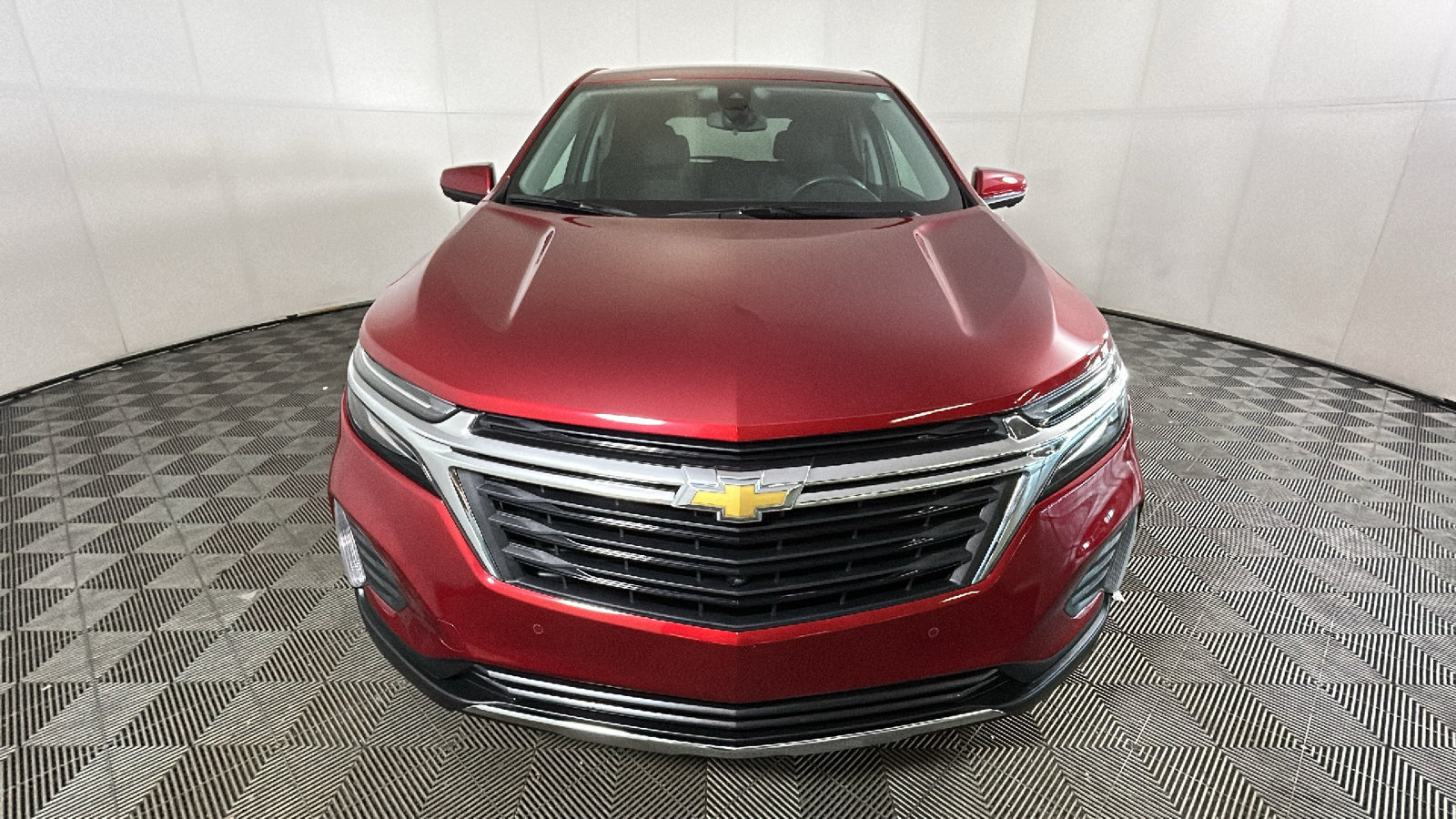 Used 2024 Chevrolet Equinox LT FWD image 9